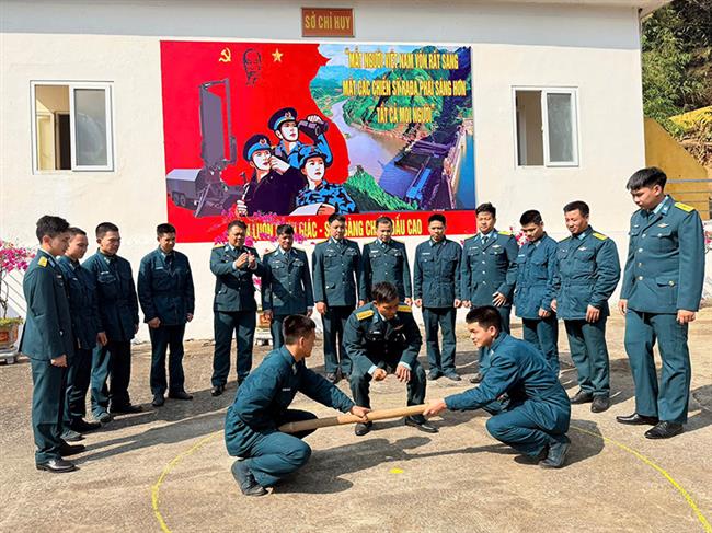 mua-xuan-tren-tran-dia-canh-troi-to-quoc