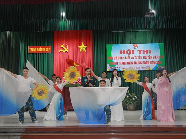 nang-cao-chat-luong-tuyen-truyen-vien-tre-va-“thu-linh-doan”-o-trung-doan-257