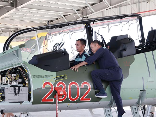 phia-sau-nhung-canh-bay-binh-yen