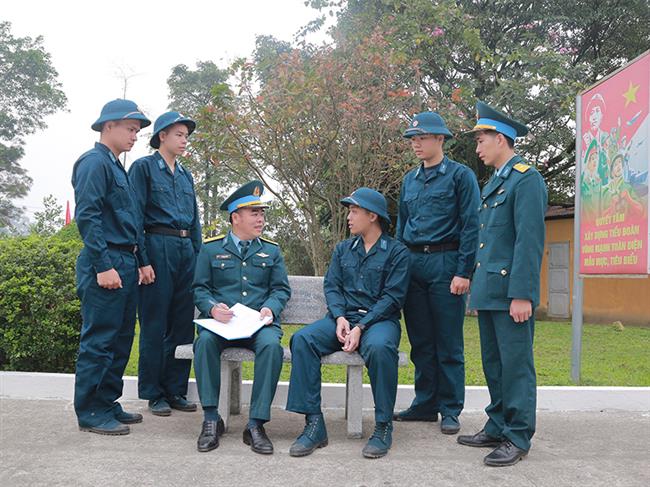 quan-tam-gan-gui-voi-chien-si-moi