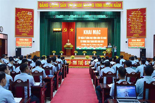 su-doan-375-to-chuc-tap-huan-ky-nang-hoat-dong-cong-tac-doan-va-phong-trao-thanh-nien-nam-2026