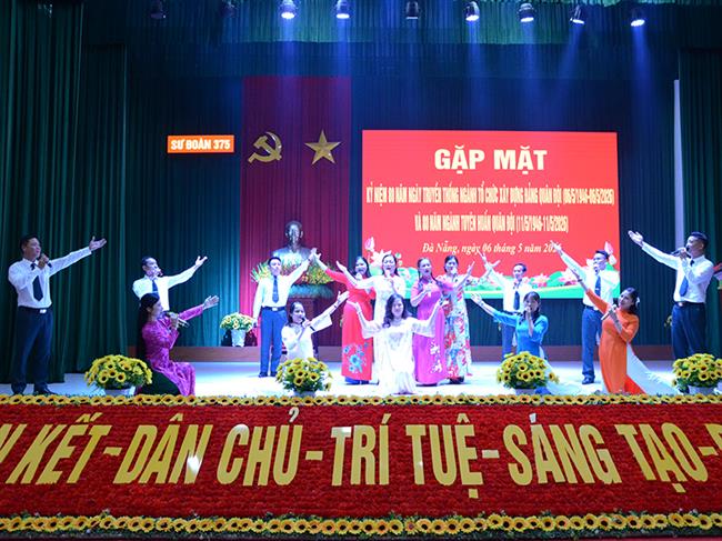 su-doan-375-to-chuc-gap-mat-ky-niem-80-nam-ngay-truyen-thong-nganh-to-chuc-xay-dung-dang-quan-doi-va-nganh-tuyen-huan-quan-doi