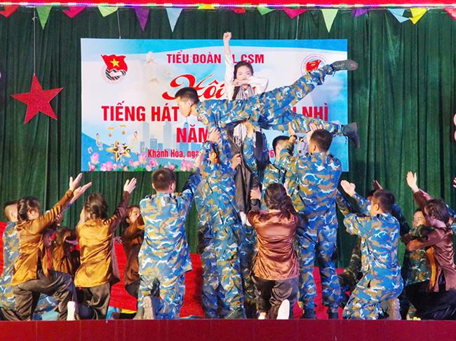 tieu-doan-huan-luyen-chien-si-moi-su-doan-377-to-chuc-hoi-thi-“tieng-hat-vu-dieu-binh-nhi”-nam-2026
