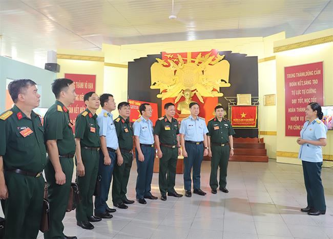 tong-cuc-chinh-tri-kiem-tra-khao-sat-nam-tinh-hinh-cong-tac-giao-duc-khoa-hoc-xa-hoi-va-nhan-van-tai-truong-si-quan-khong-quan