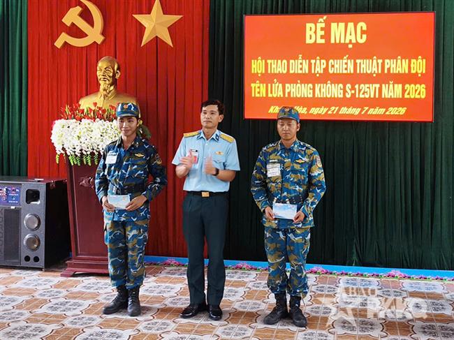 trung-doan-274-to-chuc-hoi-thao-dien-tap-chien-thuat-phan-doi-hoa-luc-ten-lua-phong-khong-s125-vt