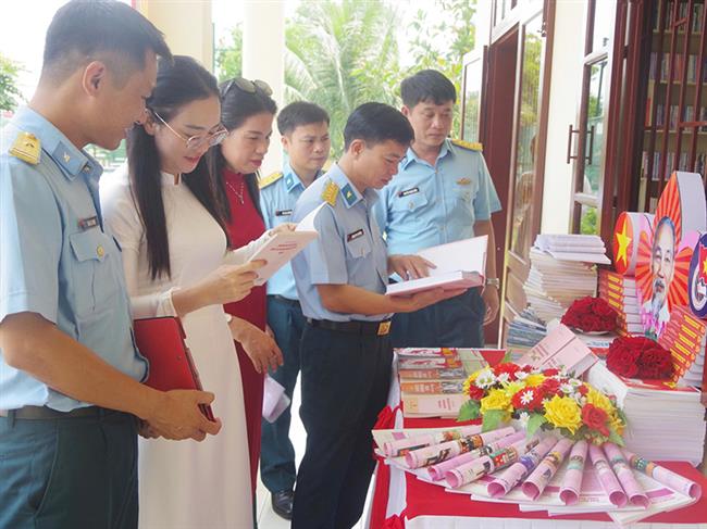 trung-doan-282-huong-ung-ngay-sach-va-van-hoa-doc-viet-nam-nam-2026