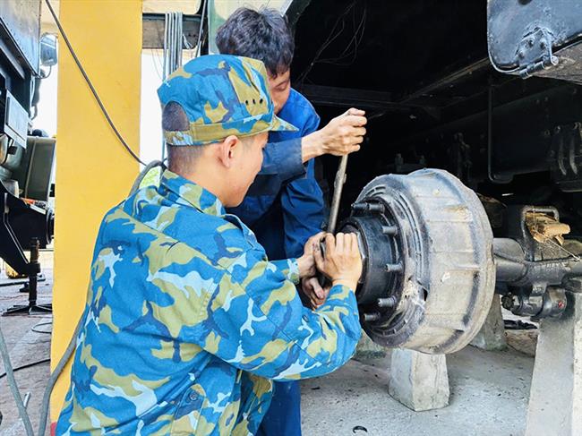 trung-doan-294-to-chuc-bao-duong-ky-thuat-mau-nam-2026