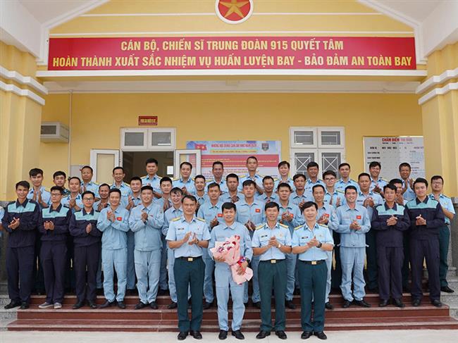 trung-doan-915-to-chuc-thanh-cong-ban-bay-can-bo-dau-xuan-binh-ngo-2026