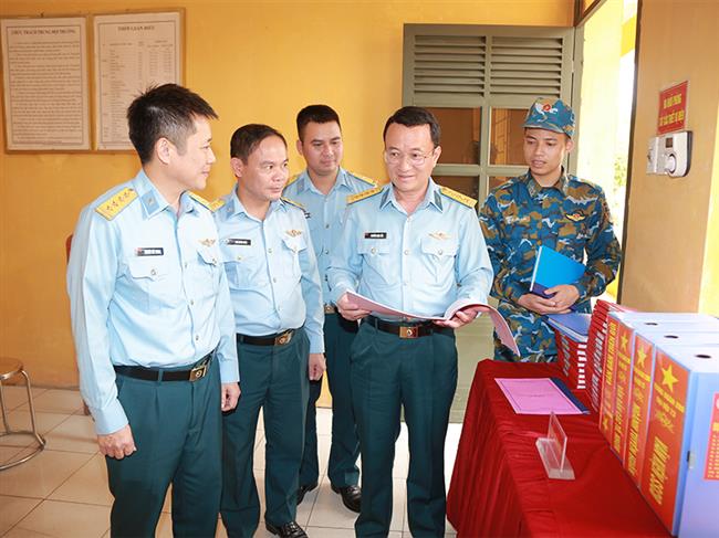 viet-tiep-ban-hung-ca-doan-hong-linh-anh-hung