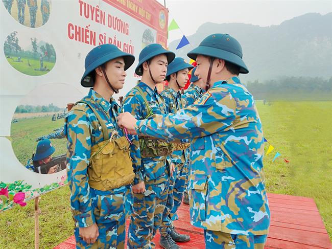 “ngay-hoi-ban”-tren-thao-truong-lu-doan-28