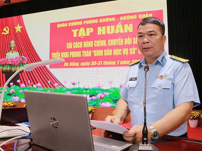 quan-chung-phong-khong-khong-quan-tap-huan-cai-cach-hanh-chinh-chuyen-doi-so-trien-khai-phong-trao-“binh-dan-hoc-vu-so”